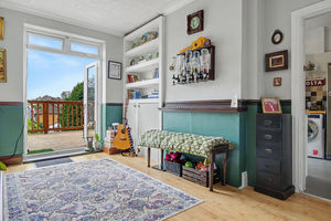 Dining Room- click for photo gallery